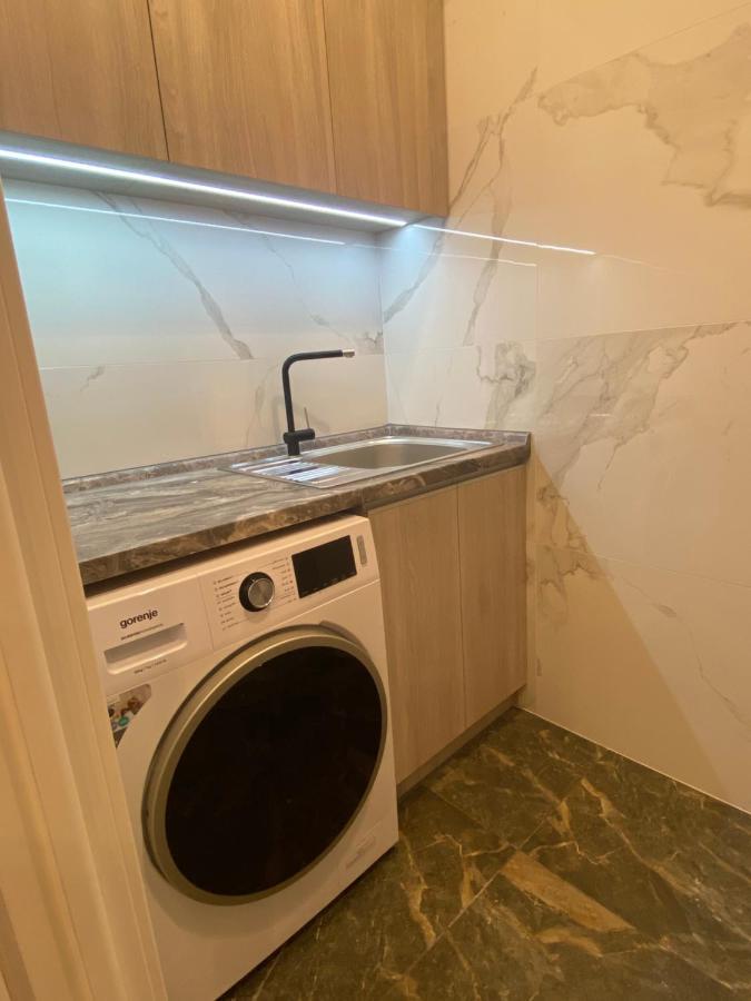 Modern Classic 2 Bedroom Apartment Near Most City Dnjepropetovsk Buitenkant foto