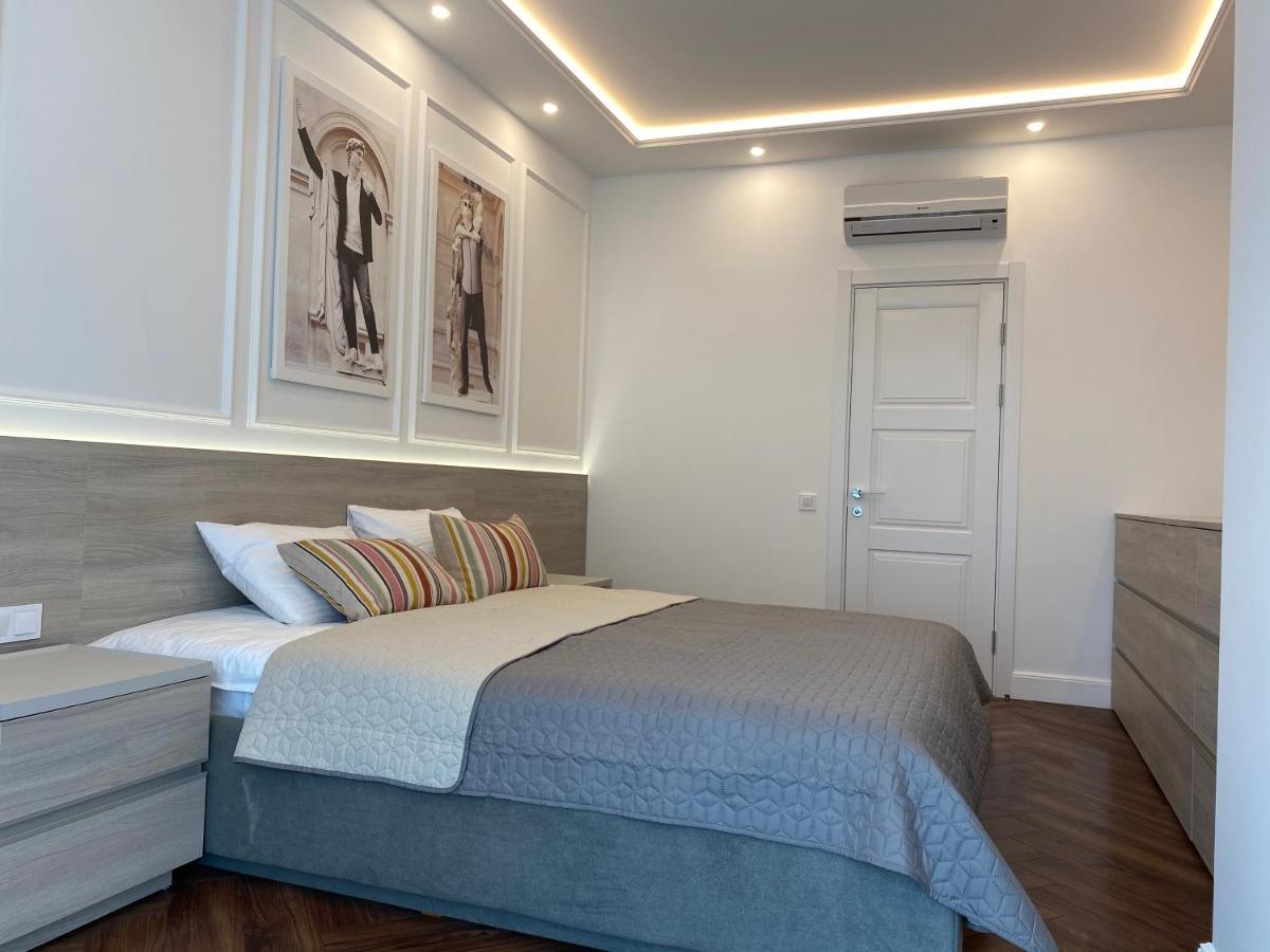 Modern Classic 2 Bedroom Apartment Near Most City Dnjepropetovsk Buitenkant foto