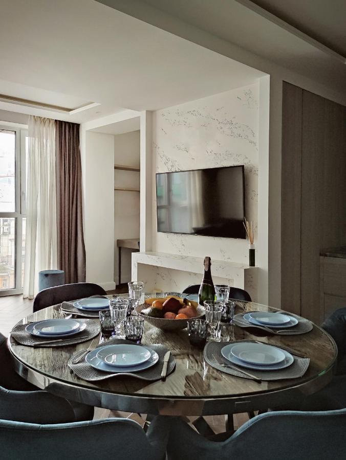 Modern Classic 2 Bedroom Apartment Near Most City Dnjepropetovsk Buitenkant foto