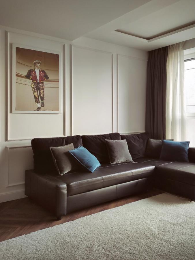 Modern Classic 2 Bedroom Apartment Near Most City Dnjepropetovsk Buitenkant foto