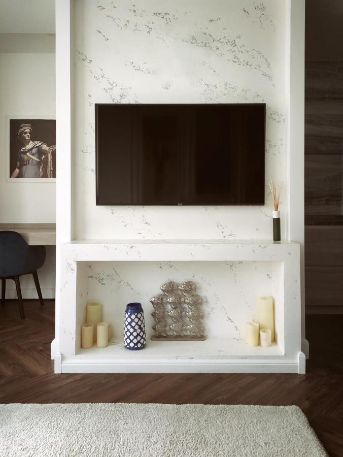 Modern Classic 2 Bedroom Apartment Near Most City Dnjepropetovsk Buitenkant foto